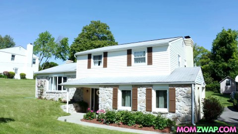 Nade and Nick took turns eating Cory’s pussy