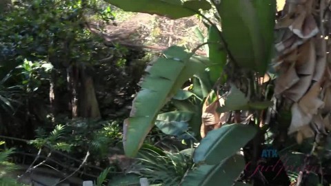 Kinky Amateur Video Of Tattooed Paris White Posing For The Camera Teen Fucking