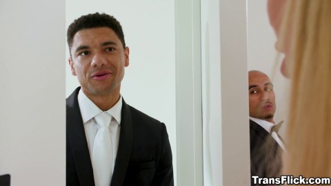 King Noire begging Gracie Jane to reconsider the marriage