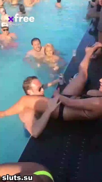 chloevilla Miss_Kriss couplesex_33 - sluts.su/xkbtxh