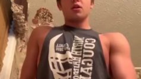 Muscle twink cums - ThisVid.com(2)