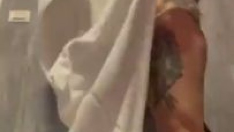 Alina_Modelista_the_model_the_porn_actress_takes_a_hot_shower