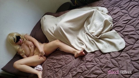 i masturbate next to my Vidseller