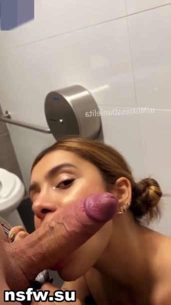 tayrose HottTnight lilly_litt