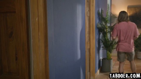 Lulu offer herself to stepbro Axel  to fulfill his wild fantasy