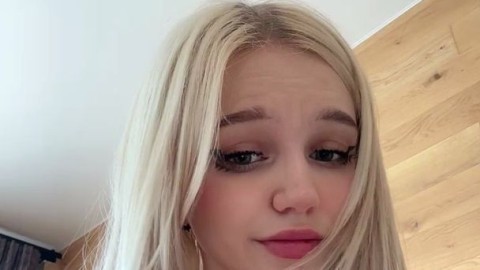 nickyliz97  Ella  giulia lagherta - https://ja.cat/tg