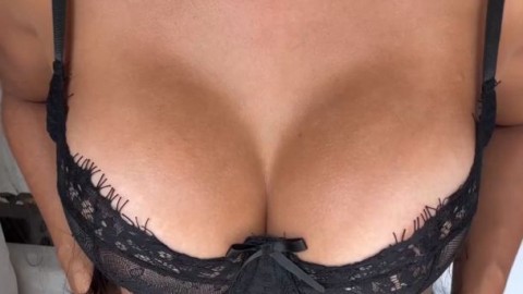 Black_Orchid Deon Glows Tillie Feather - https://ja.cat/tg