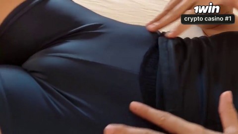 Ele goza nos cut-offs apertados de spandex da cunhada durante uma intensa cena de