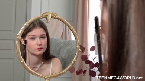 Curvaceous Yanik Teases Her Naughty Bits In A Solo Sesh Anastasia Knight Porn